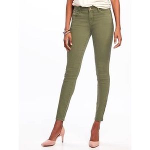 Old Navy Rockstar Mid-rise Skinny Jeans